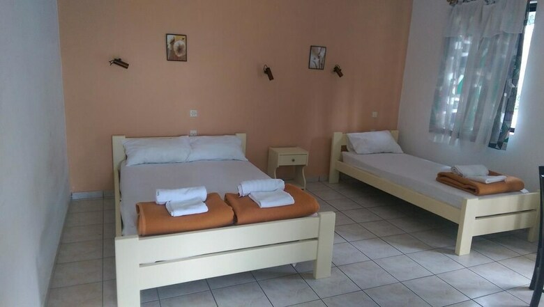 Apartamentos Laopetra Studios