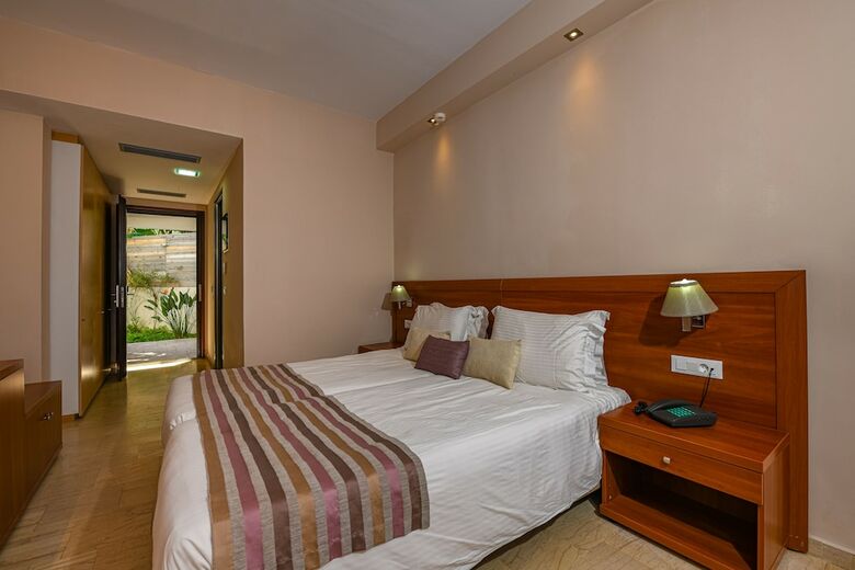 Hotel Alexandra Beach Resort & Spa