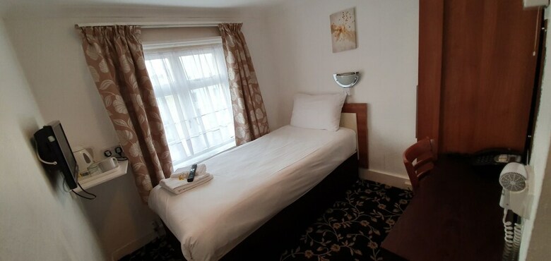 Hotel Andorra Guest Accommodation
