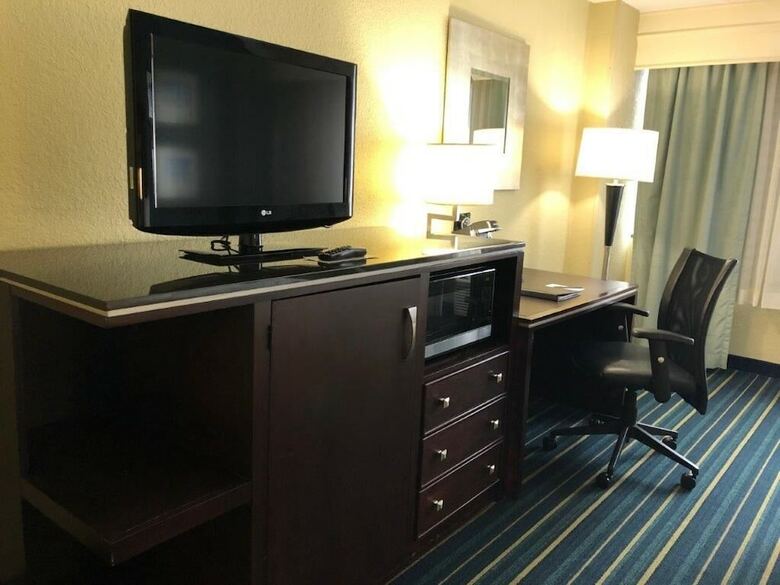 Hotel Crowne Plaza Virginia Beach Town Center
