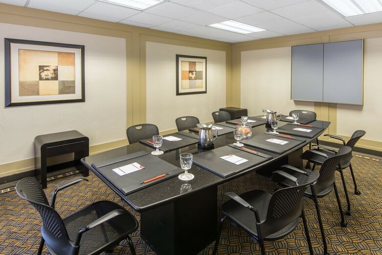 Hotel Crowne Plaza Virginia Beach Town Center