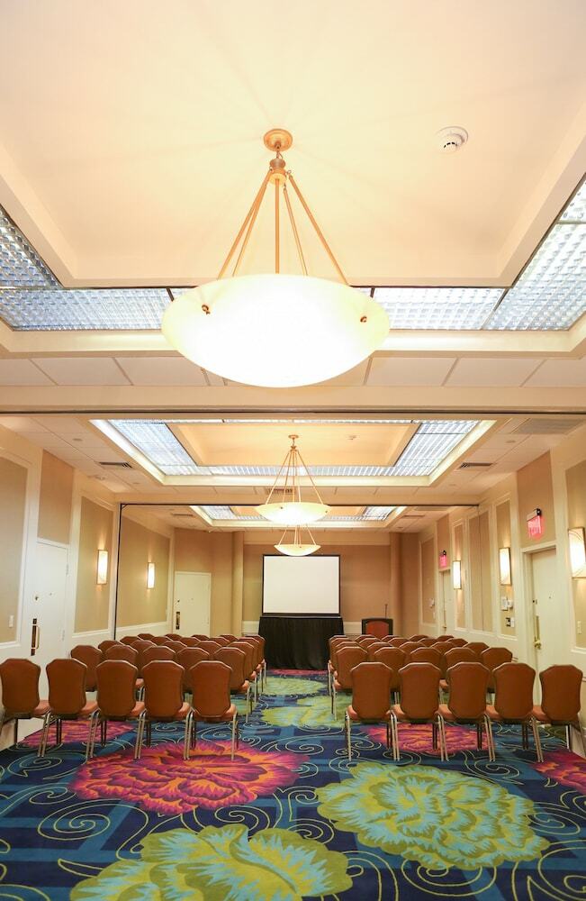 Hotel Crowne Plaza Virginia Beach Town Center