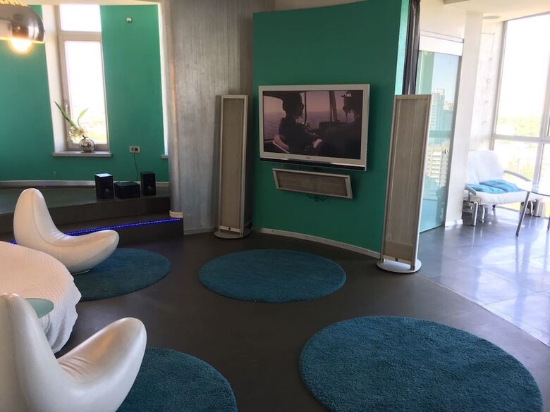 Dynasty Apartment 32 Floor