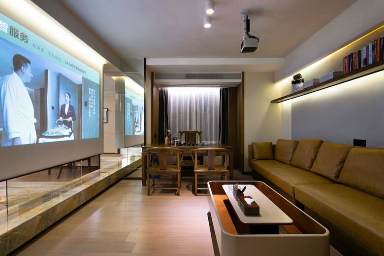 Kuanrong Luxury Suites Hotel(daping Times Square)