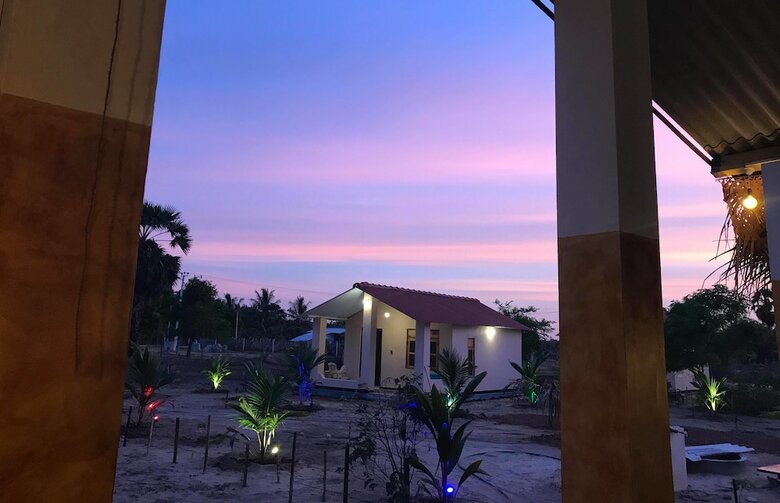 Hotel The Coconut