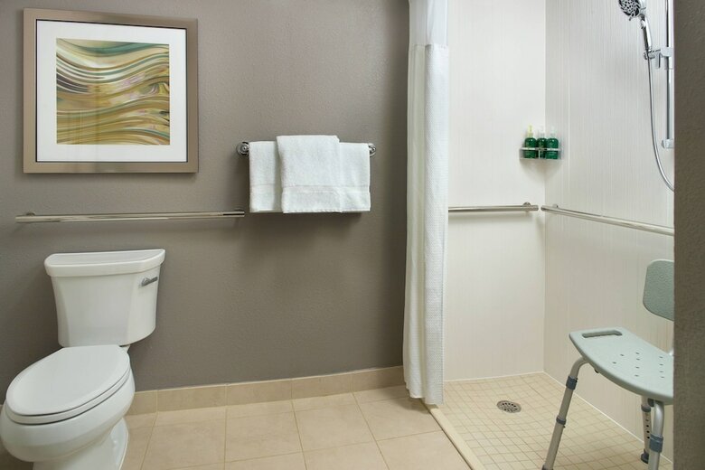 Hotel Courtyard By Marriott Nashville Airport