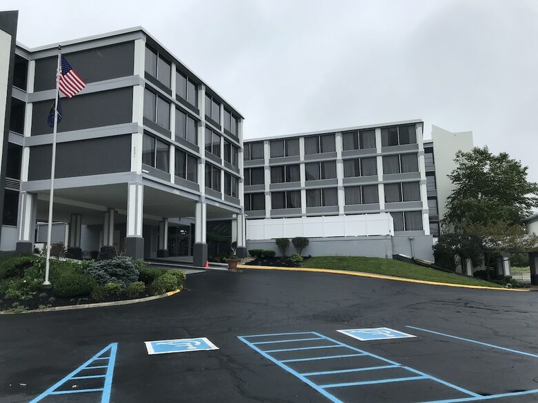 Hotel Quality Inn And Conference Center