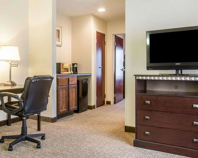 Hotel Comfort Suites Atlanta Airport