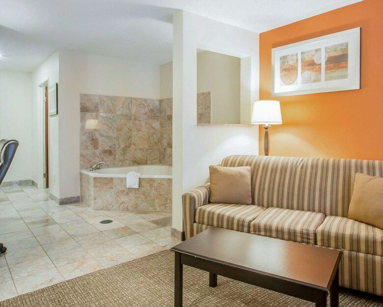 Hotel Comfort Suites Atlanta Airport