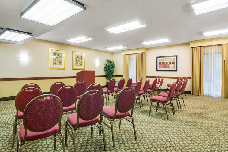 Hotel Comfort Inn