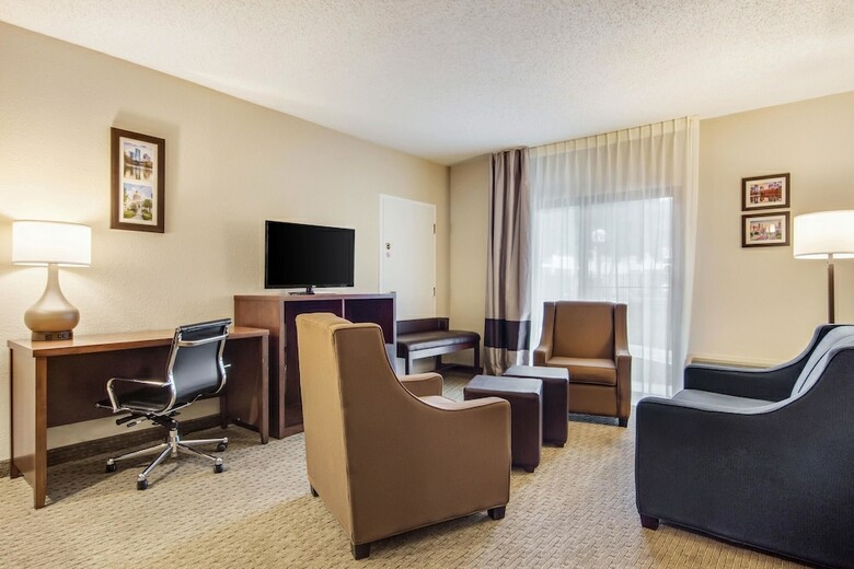 Hotel Comfort Inn