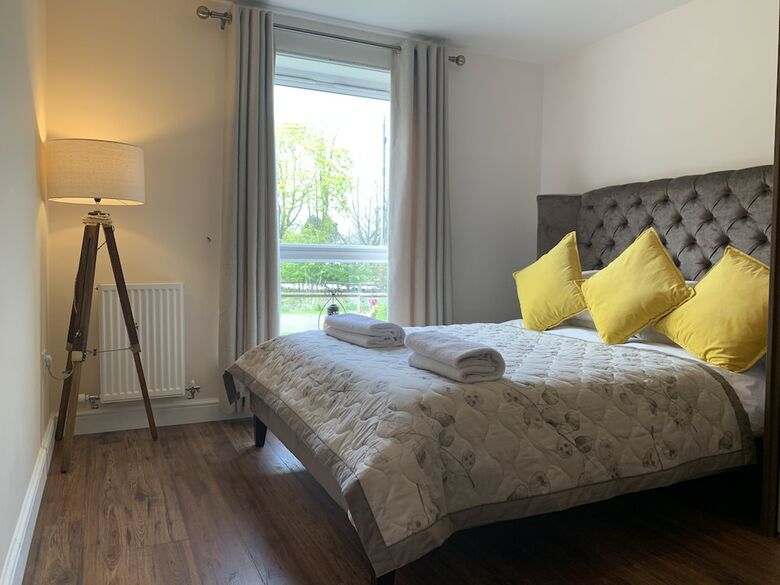 The West Cambridge Apartment