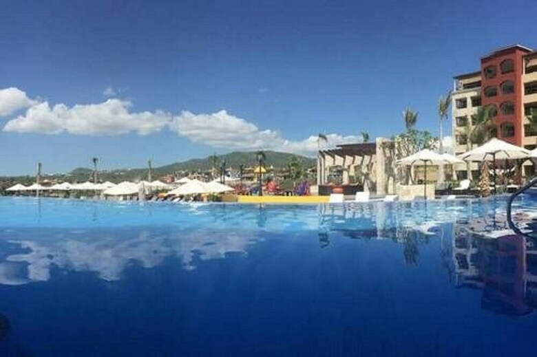 Paradise Family Suite @ Cabo San Lucas