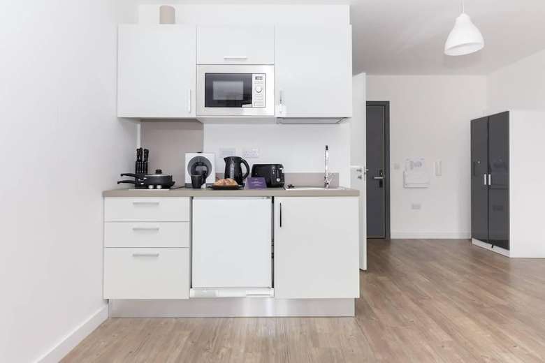 Beautiful Apartment In Vibrant City Centre!