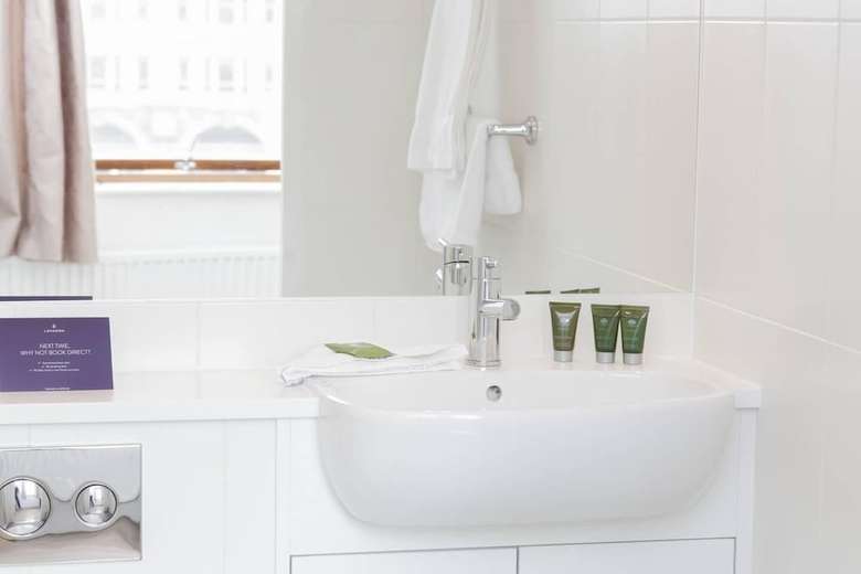 Beautiful Apartment In Vibrant City Centre!