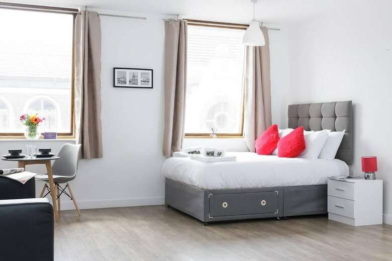 Beautiful Apartment In Vibrant City Centre!