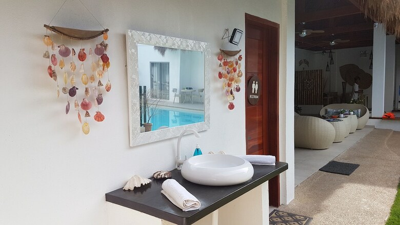 Hotel Seapearl Of Alona