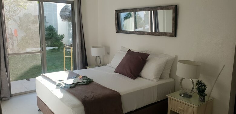 Hotel Seapearl Of Alona