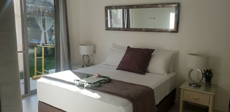 Hotel Seapearl Of Alona