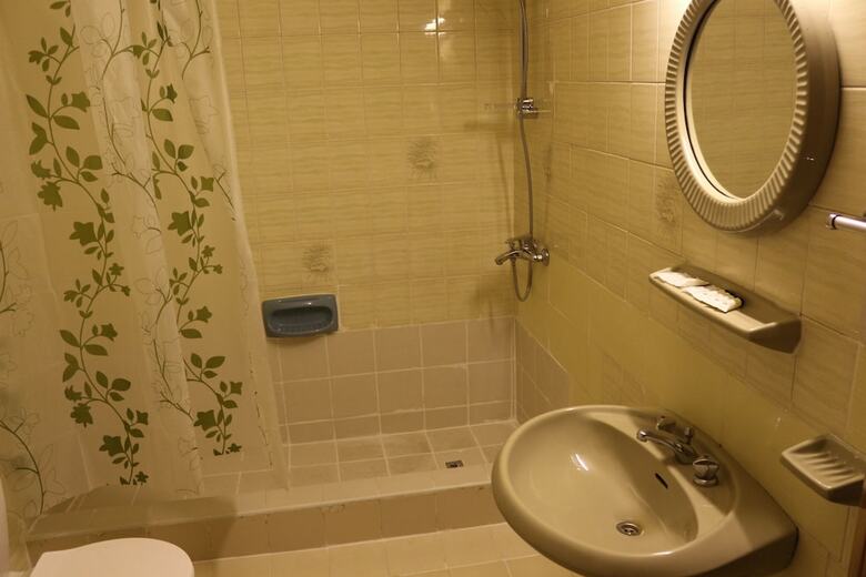 New Avon Hotel