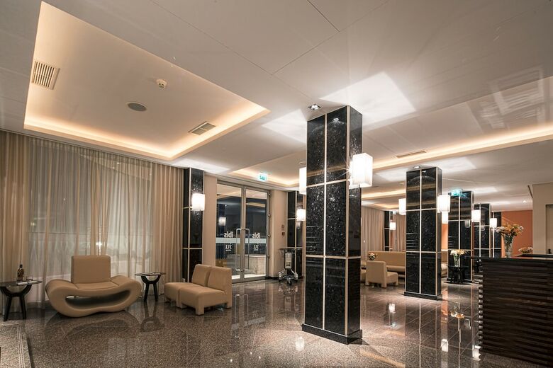 Iu Hotel Benguela
