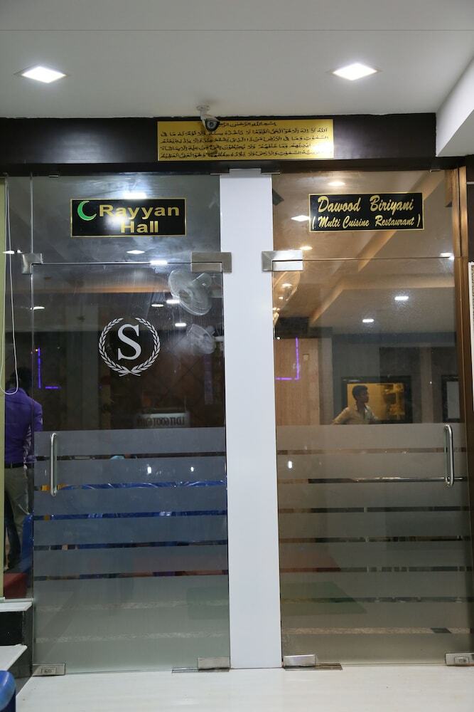 Hotel Sumi Palace