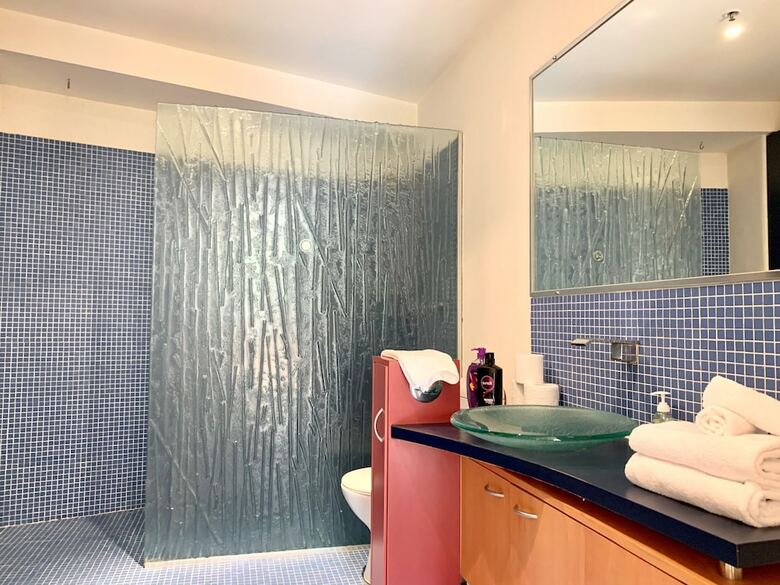 Apartamentos Readyset On King