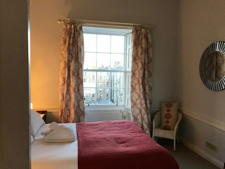 Apartamentos Georgian 3 Bedroom New Town Flat