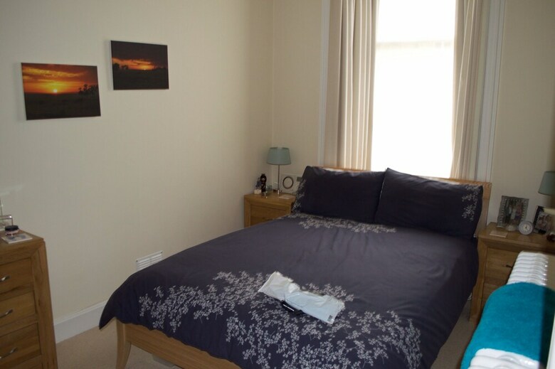 South Edinburgh 3 Bedroom Apartment With Garden
