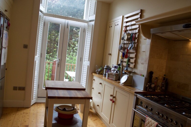 South Edinburgh 3 Bedroom Apartment With Garden