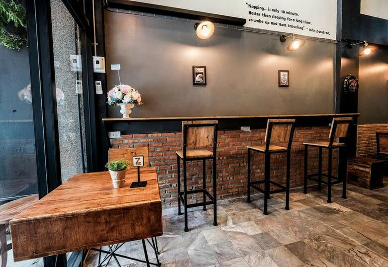 Hostal Znap's Hostel And Caf�