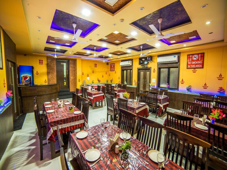 Hotel Oyo 4278 Ar Excellency