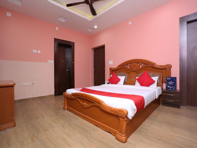 Hotel Oyo 11659 Kalinga Regency