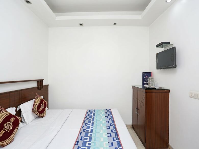 Oyo 1660 Hotel Topaz