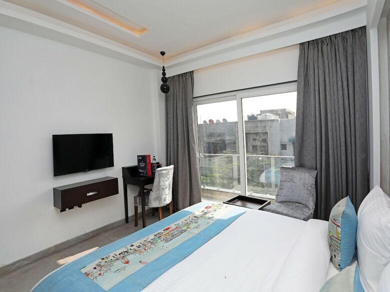 Oyo 11071 Hotel Tisya