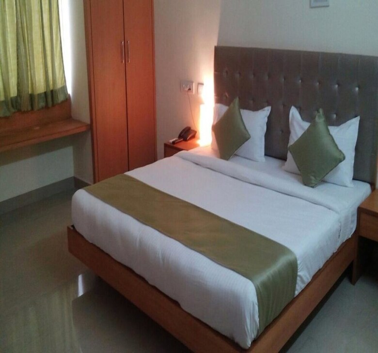 Hotel Cyber Heights