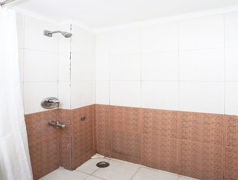 Oyo 13338 Hotel Atithi