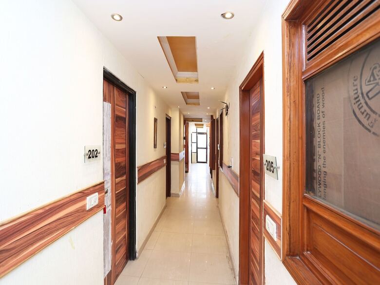 Oyo 13338 Hotel Atithi