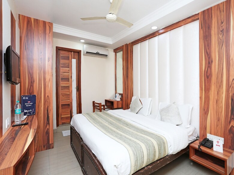 Oyo 13338 Hotel Atithi