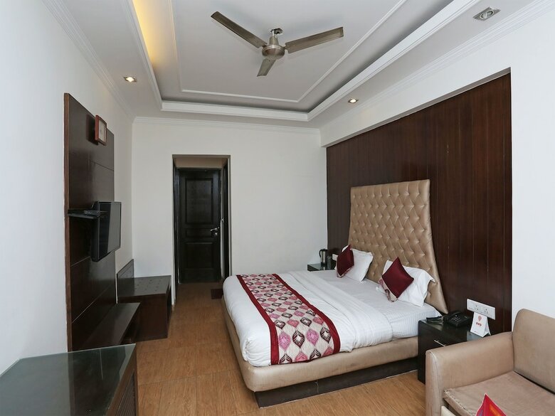 Oyo 1492 Hotel Broadway Inn