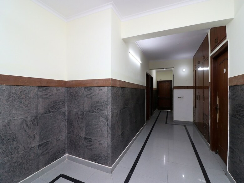 Hotel Oyo 12722 B K House