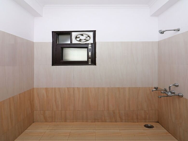 Hotel Oyo 13195 The Abodes Guest House