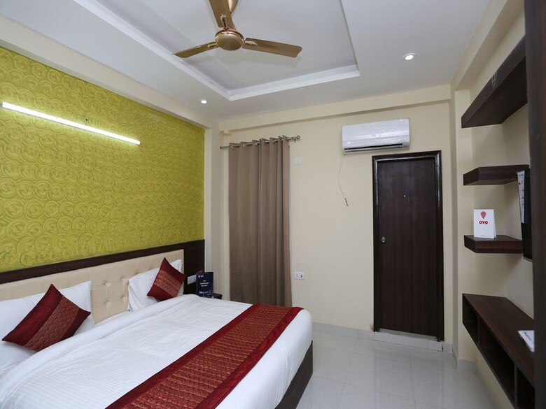 Hotel Oyo 12081 Palm Garden Suites