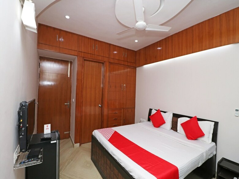 Hotel Oyo 13059 The Alarian Residency