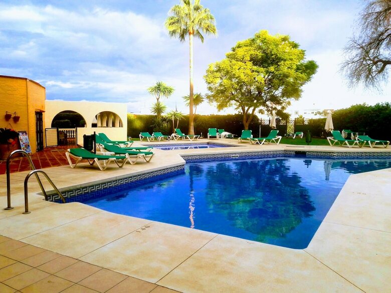 Aparthotel Apartment Club Playa Flores