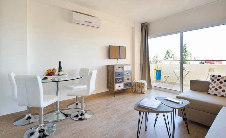 Aparthotel Apartment Club Playa Flores