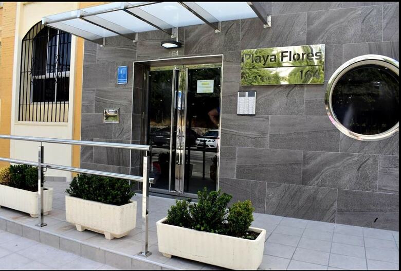 Aparthotel Apartment Club Playa Flores