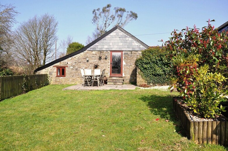 Lovingly Restored Detached Barn With Charming Features Near Looe