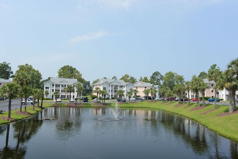 Hotel River Oaks Resort