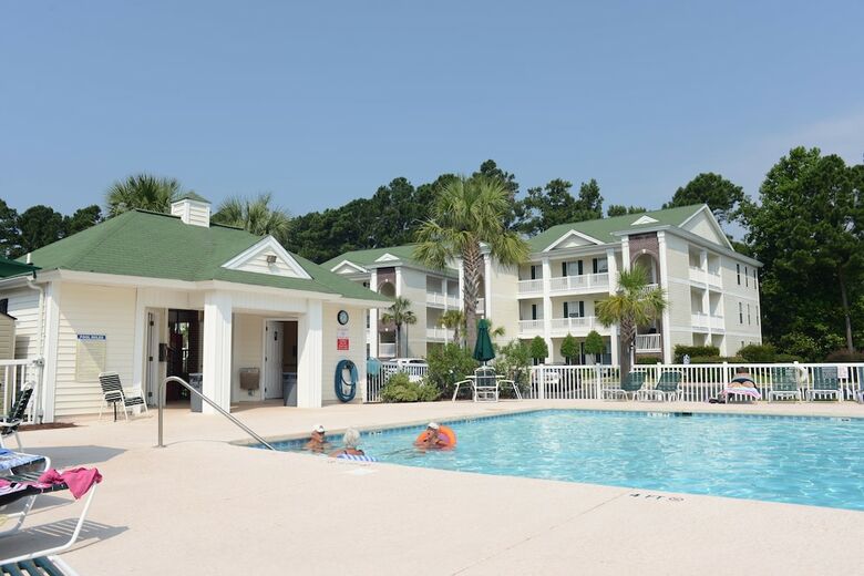 Hotel River Oaks Resort